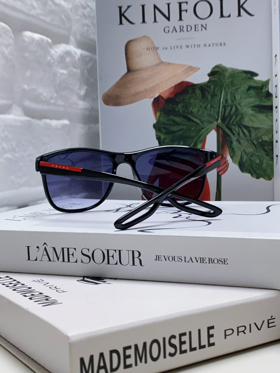 Prada Sunglasses – Modern Designer Eyewear
